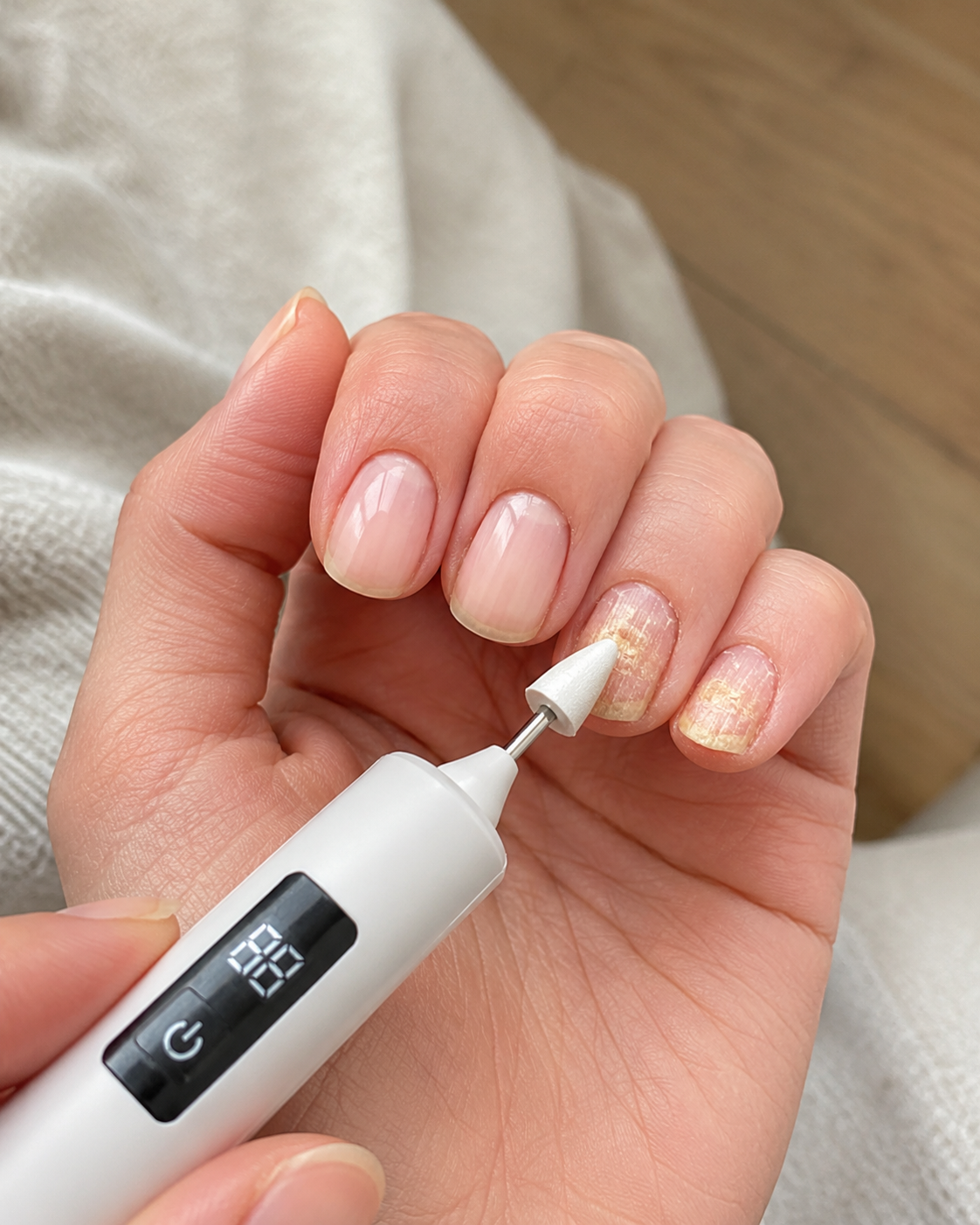 Comparison between smoothed and unfinished nails